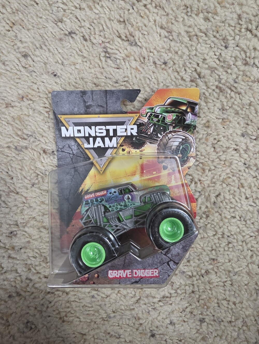 Monster Jam Official Grave Digger 1:64 Scale Die-Cast Monster Truck